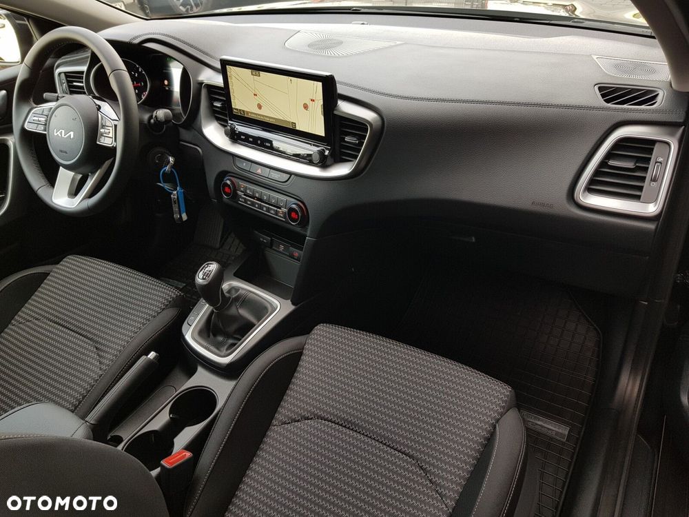 Kia XCeed 1.5 T-GDI M - 20