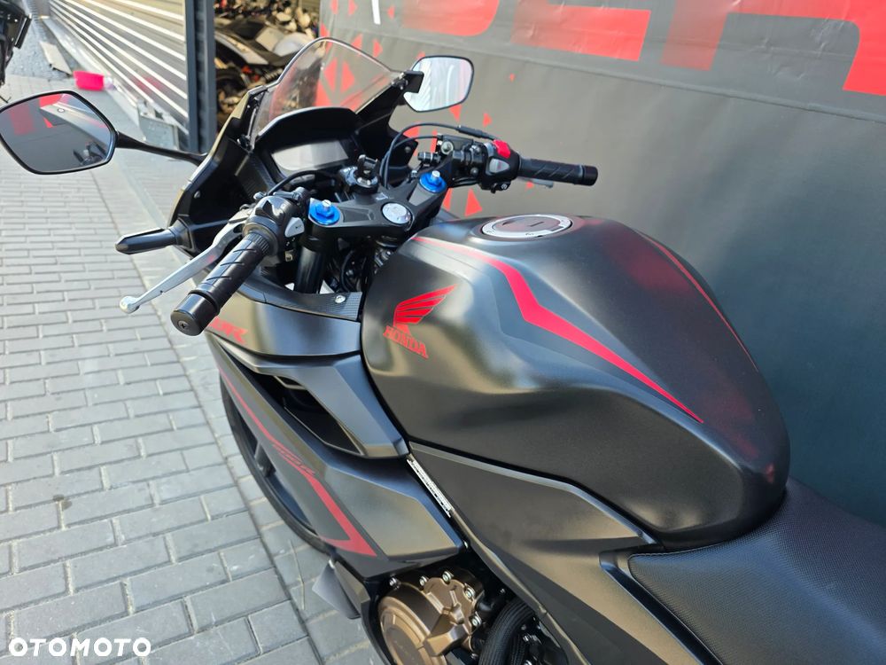 Honda CBR - 12