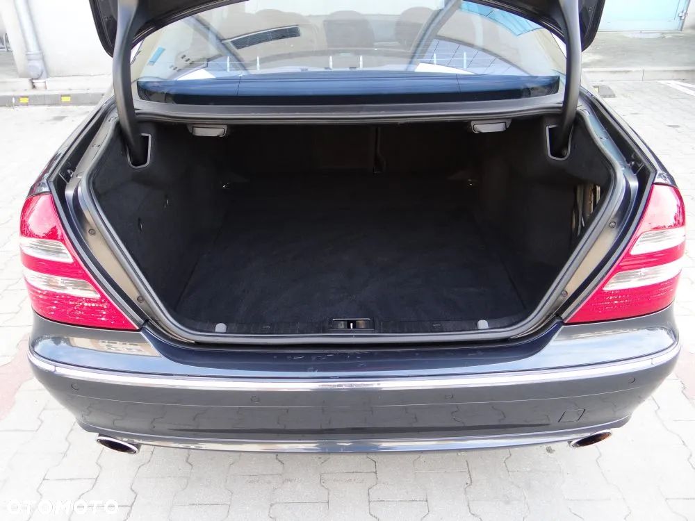 Mercedes-Benz Klasa E 200 Kompressor Avantgarde - 33