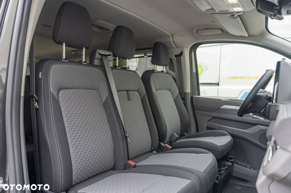 Volkswagen Caravelle - 19