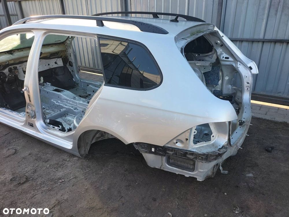 ĆWIARTKA BŁOTNIK LEWY TYŁ VOLKSWAGEN GOLF VI KOMBI LA7W - 1