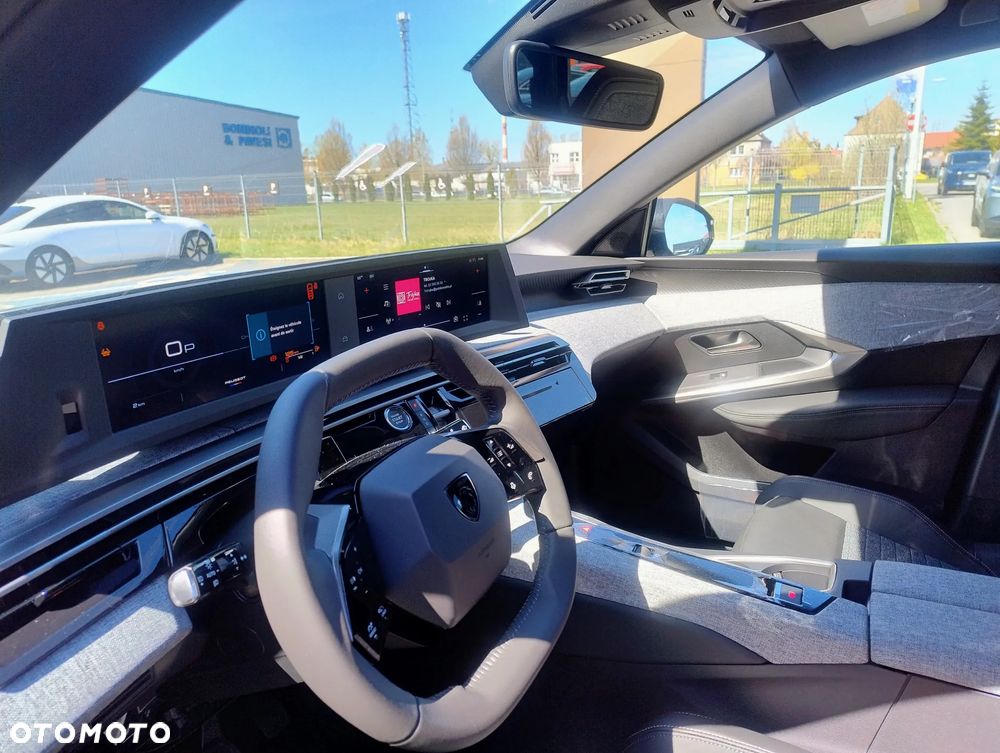 Peugeot 5008 1.2 PureTech mHEV Allure S&S e-DCS6 - 8