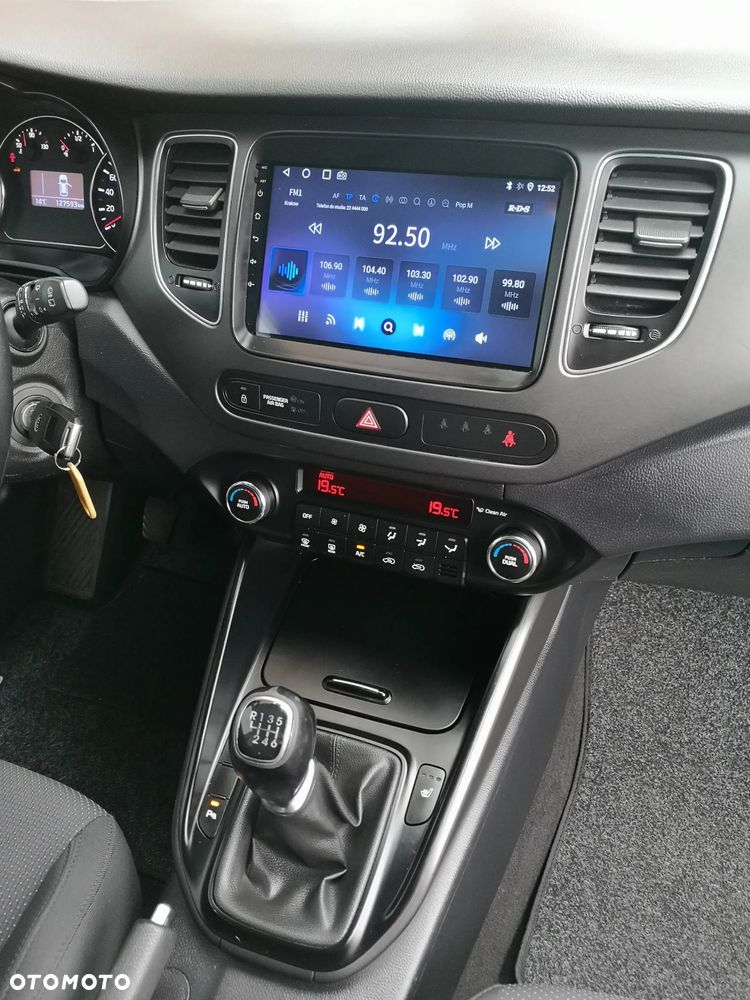 Kia Carens 1.6 GDI L - 17