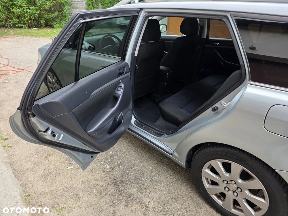 Toyota Avensis 1.8 VVT-i Edition - 10