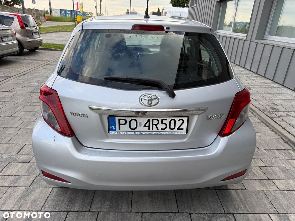 Toyota Yaris 1.33 Premium - 10