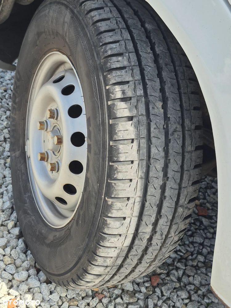 Mercedes-Benz Sprinter - 9