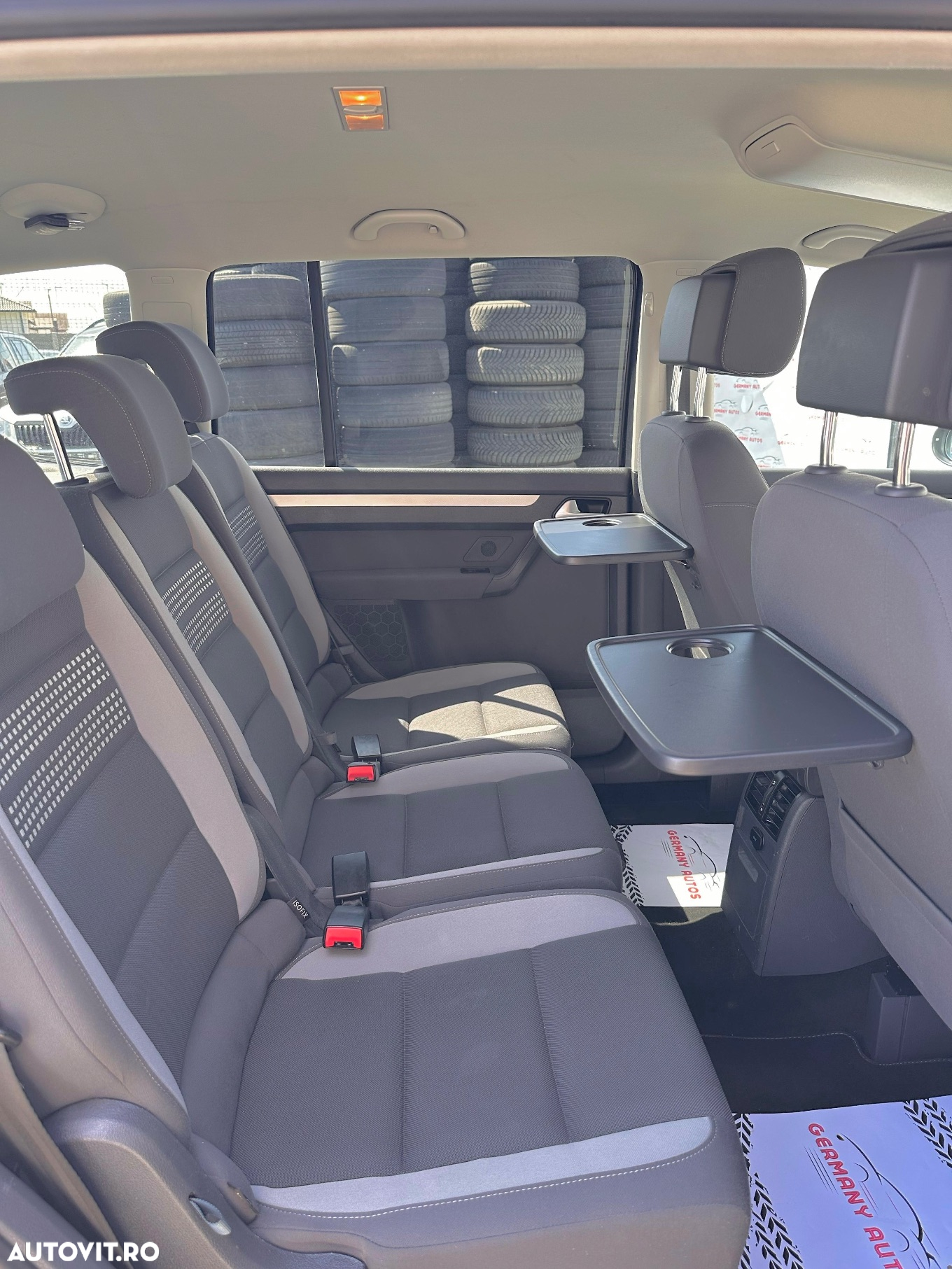 Volkswagen Touran - 8