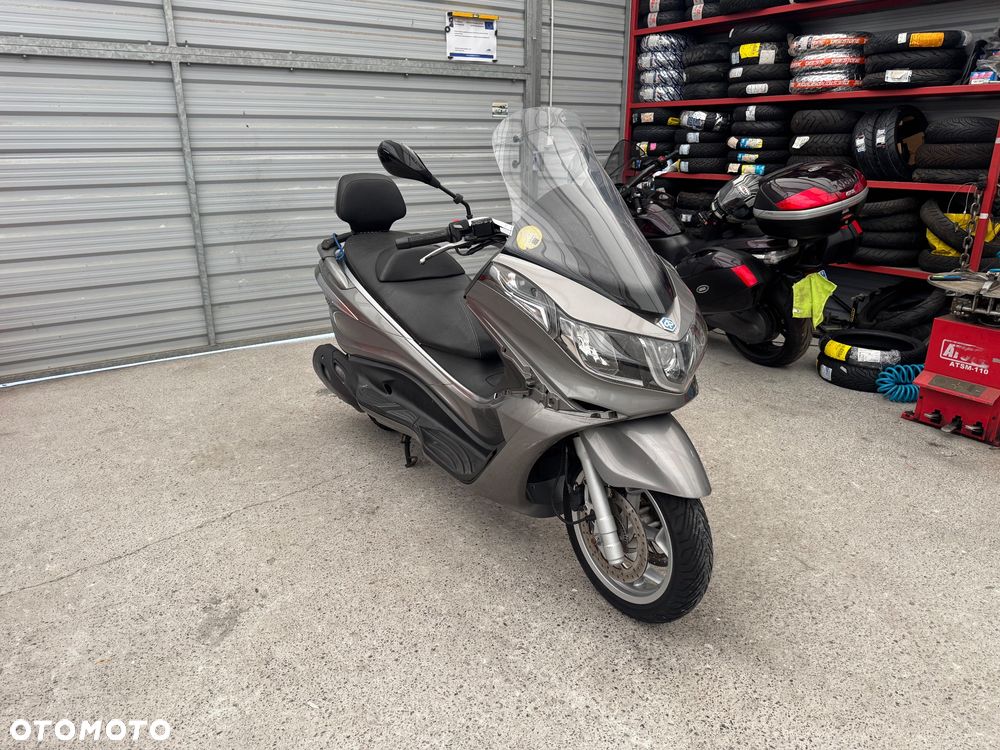 Piaggio X10 - 1