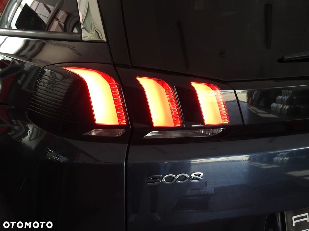 Peugeot 5008 1.6 BlueHDI Allure S&S EAT6 - 31