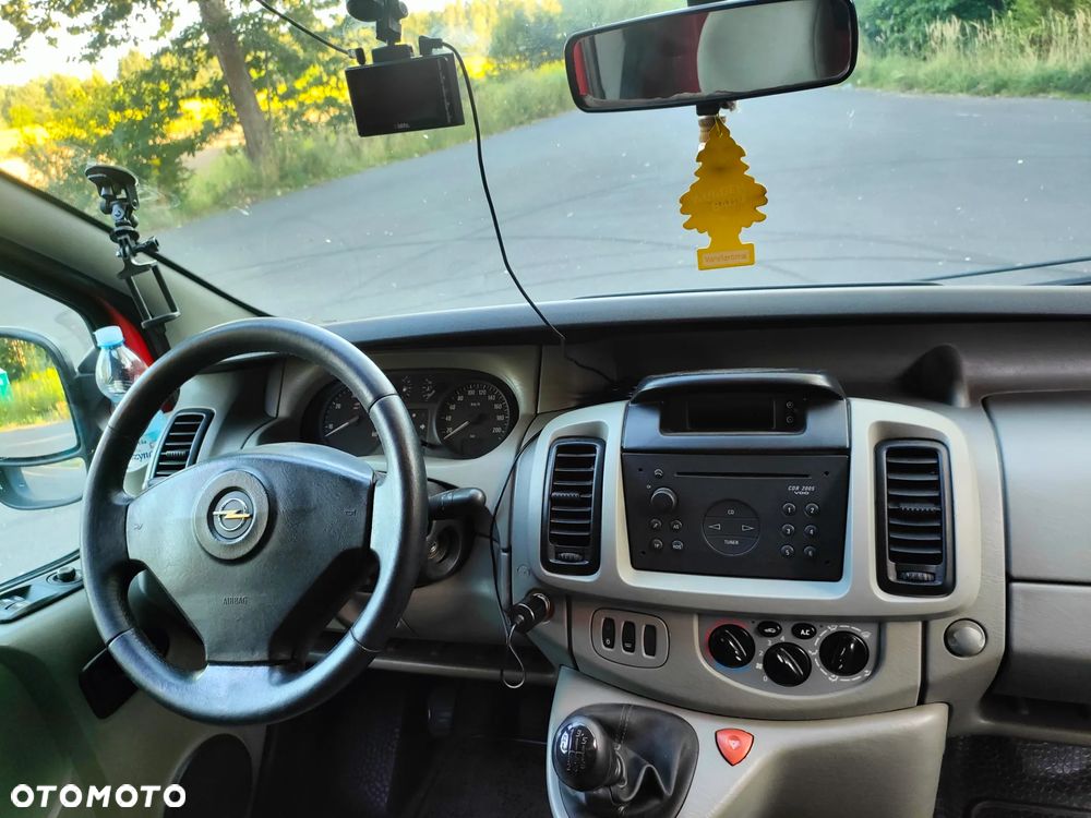 Opel Vivaro - 12