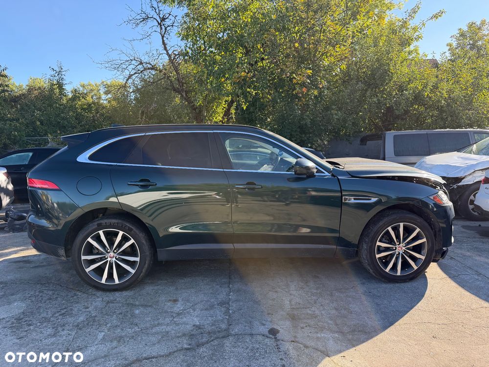 Jaguar F-Pace - 8