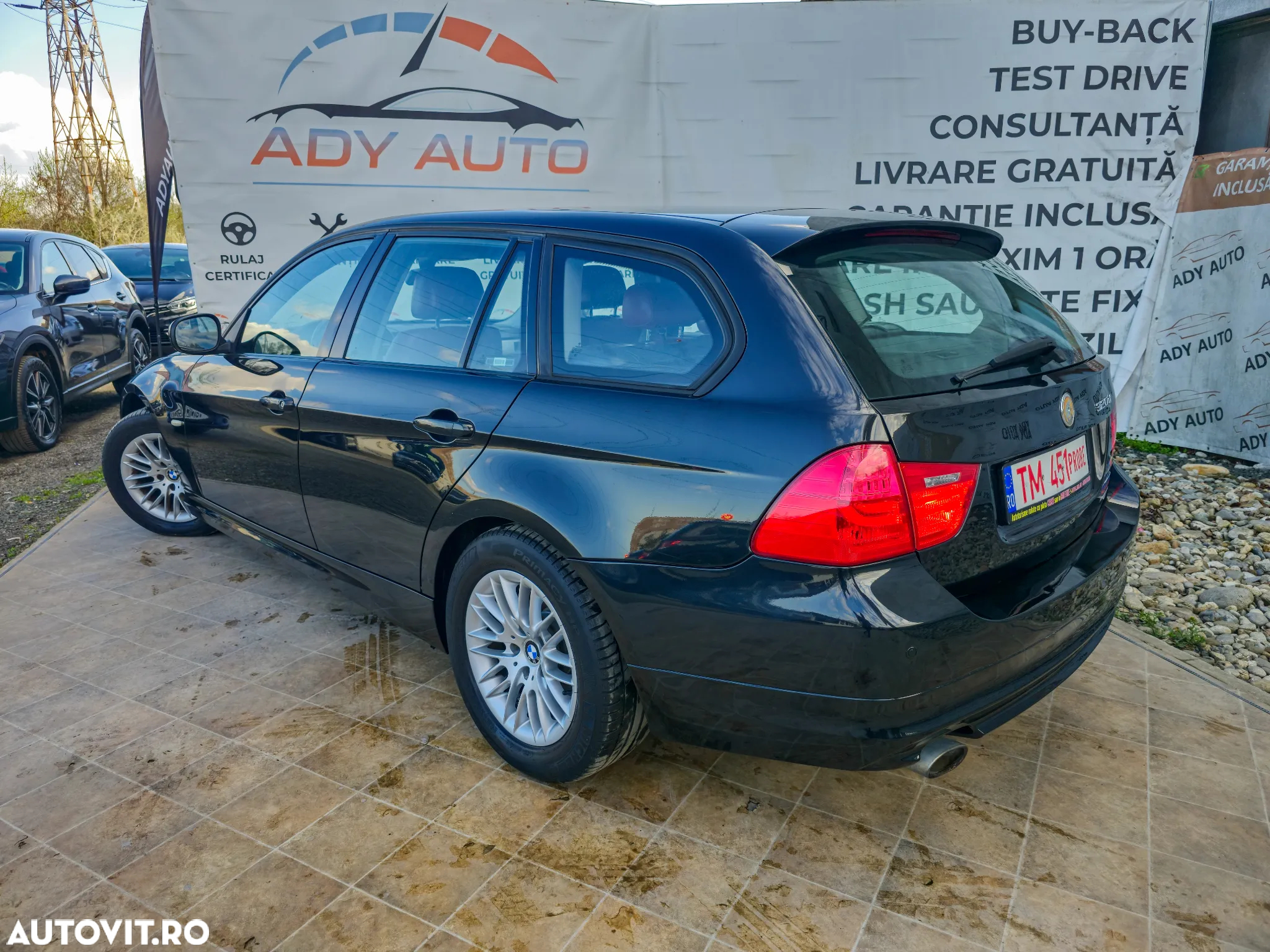 BMW Seria 3 320d DPF Touring - 4
