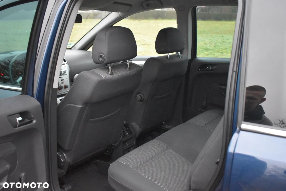 Opel Zafira 1.8 Sport - 20