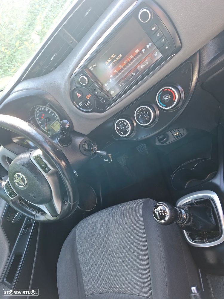 Toyota Yaris 1.4 D-4D Sport+P.Techno +Navi - 12