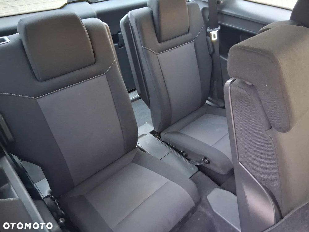 Opel Zafira 1.6 - 10