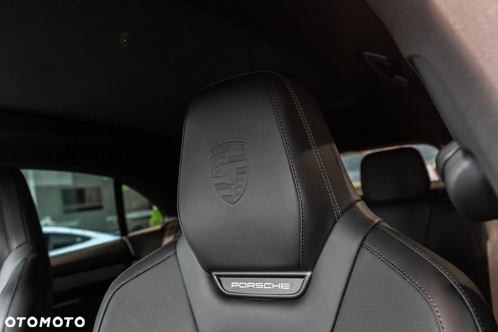Porsche Macan - 31