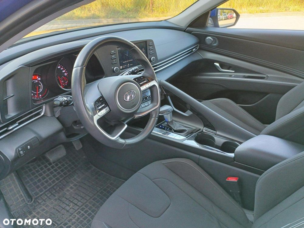 Hyundai Elantra 1.6 Smart CVT - 10