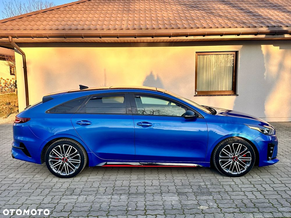 Kia ProCeed 1.6 T-GDI GT DCT - 11
