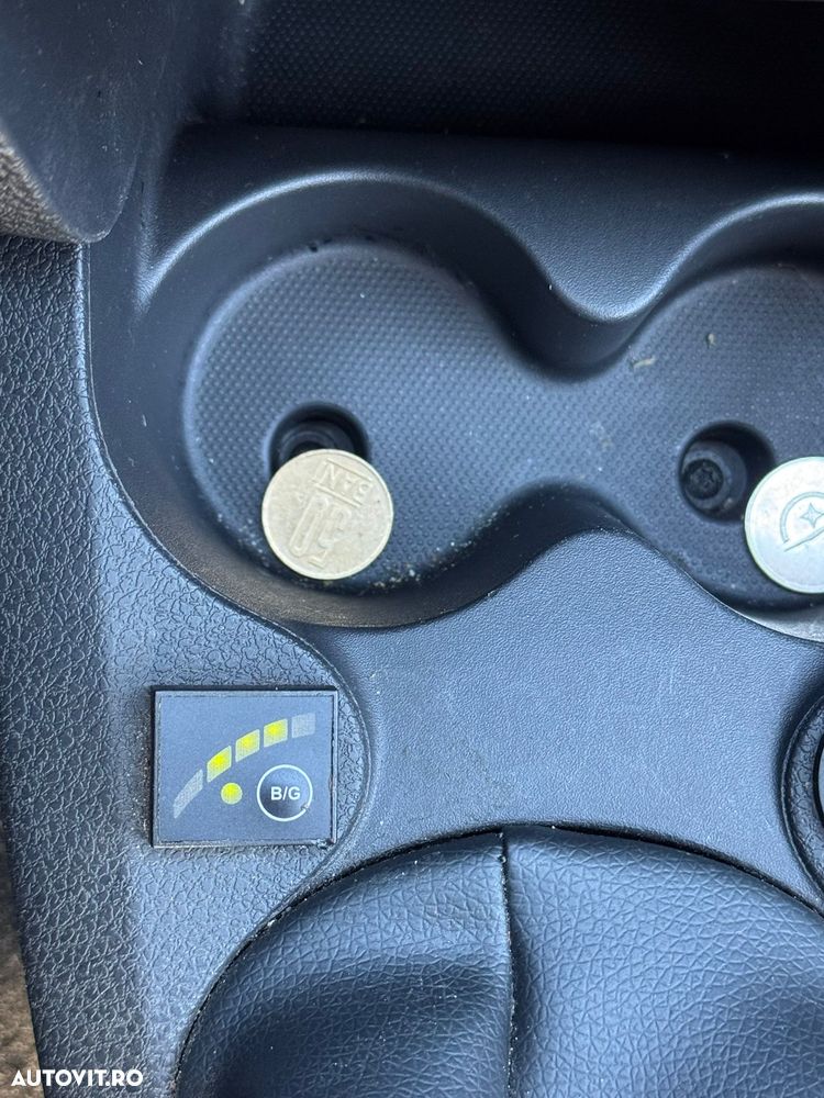 Dacia Logan 0.9 90CP Ambiance - 14