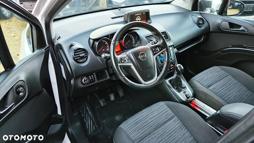 Opel Meriva 1.4 T Cosmo - 32