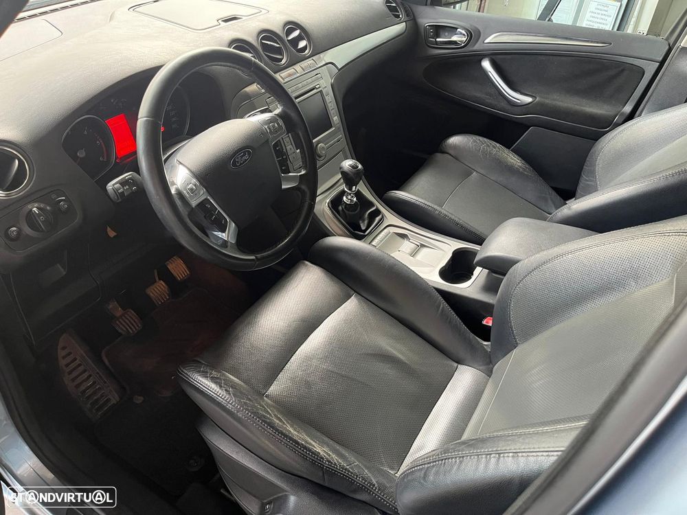 Ford S-Max 2.0 TDCi Titanium 7L — fotografia 7