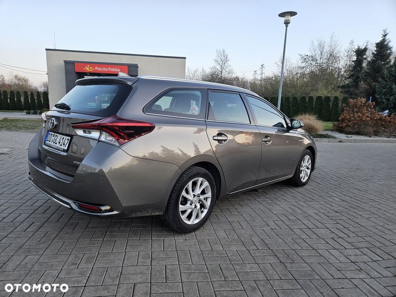 Toyota Auris - 13