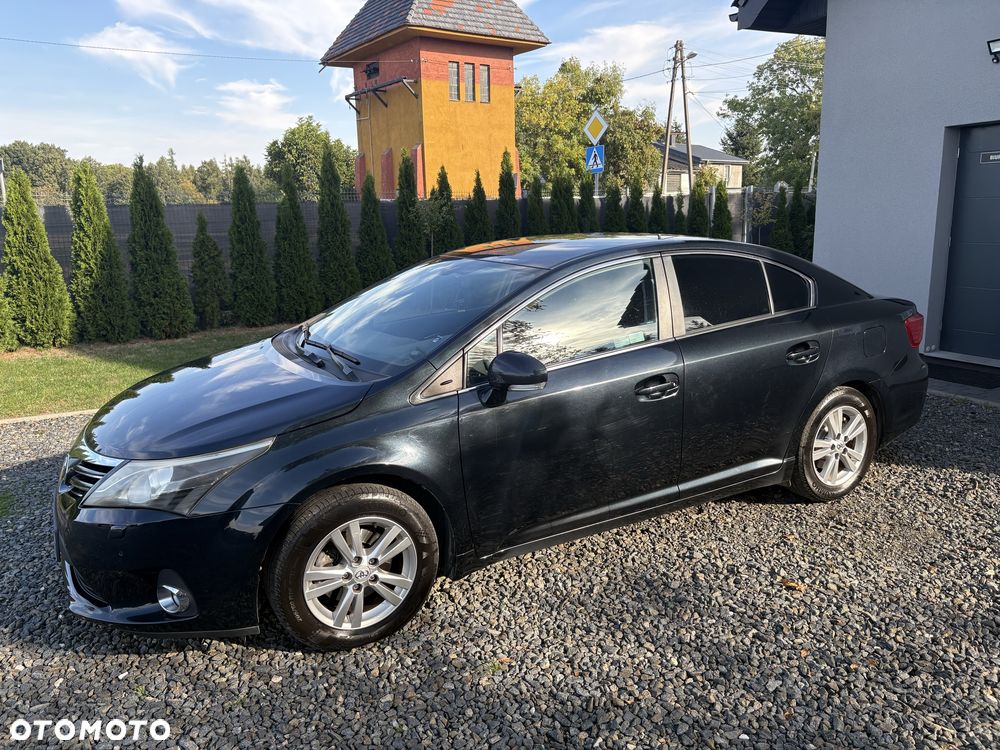 Toyota Avensis - 2