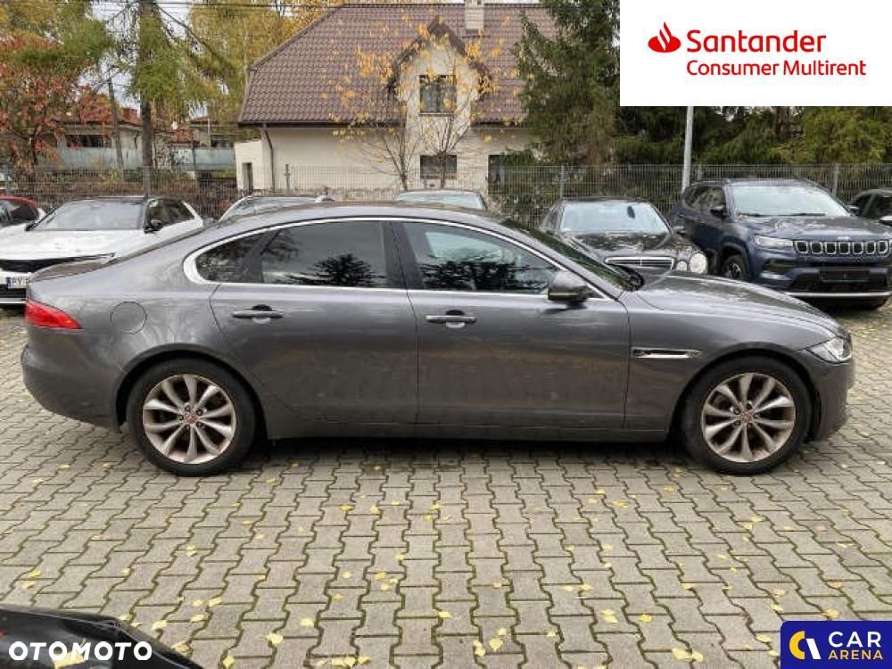 Jaguar XF - 15