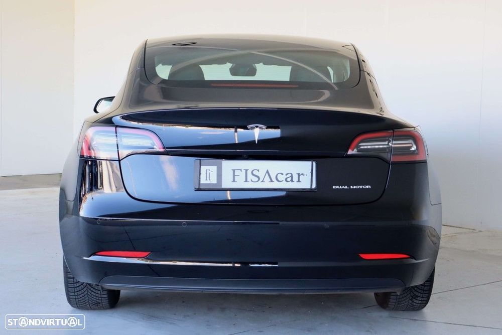 Tesla Model 3 - 10