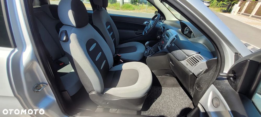 Lancia Ypsilon 1.2 8v - 25