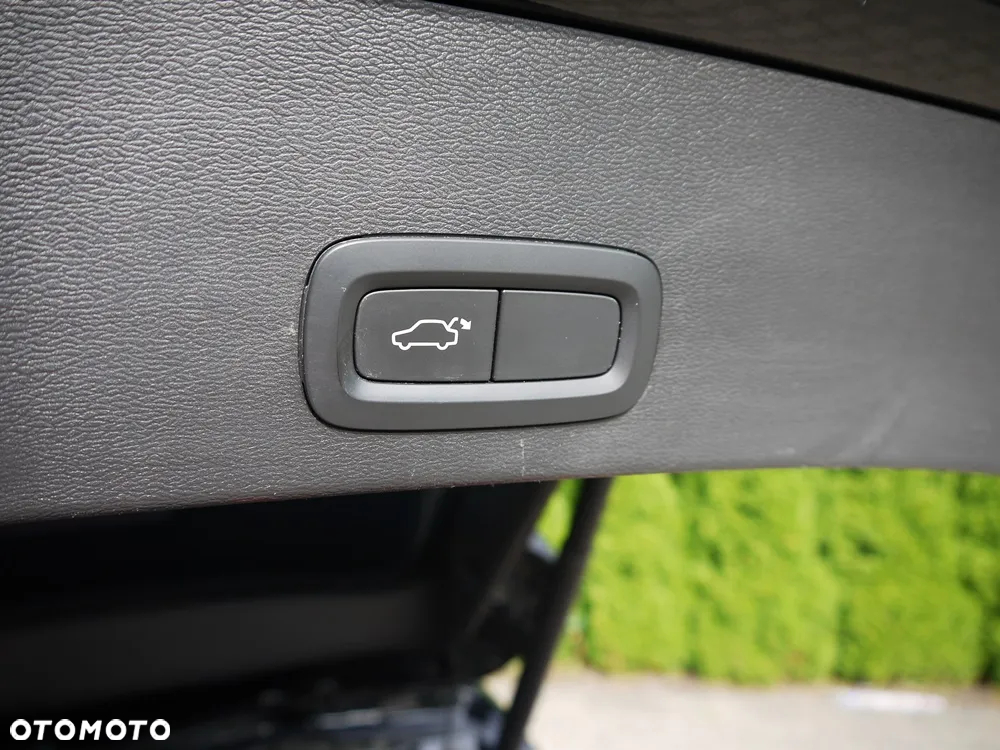 Volvo XC 40 T3 Momentum - 27