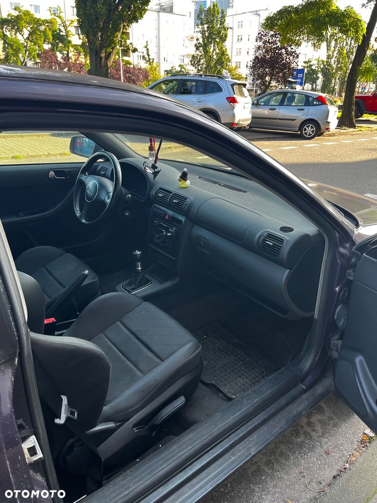 Audi A3 3-drzwiowe 1.6 Ambition - 4
