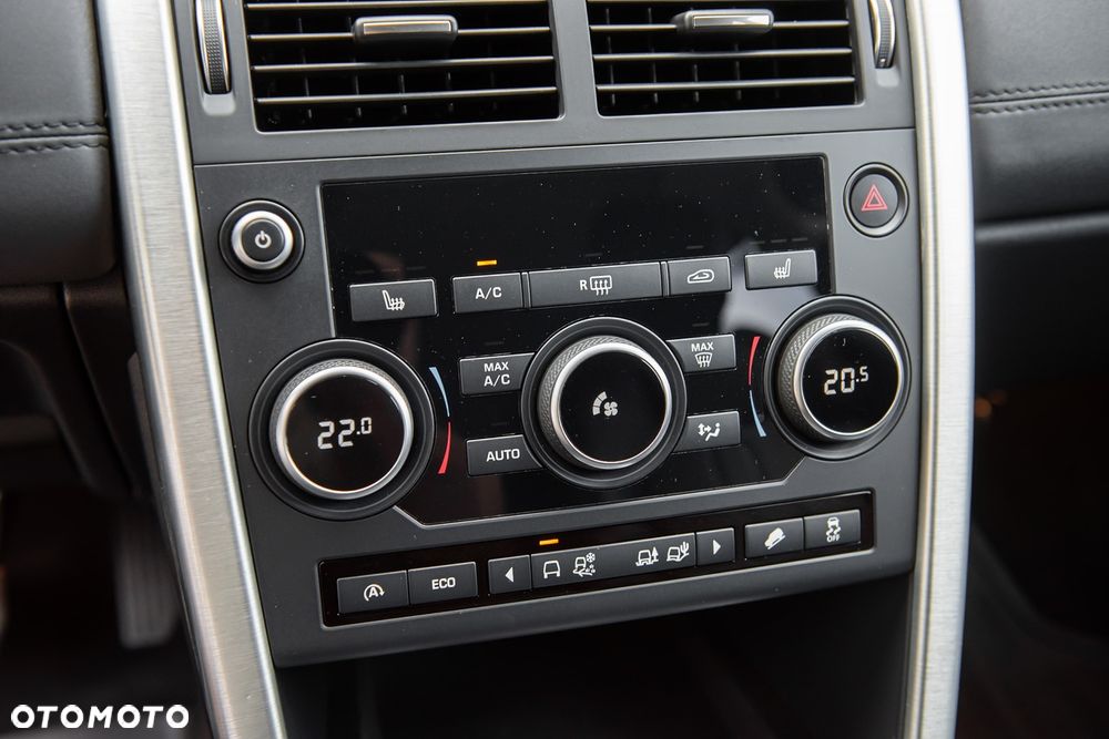 Land Rover Discovery Sport TD4 HSE Luxury - 28
