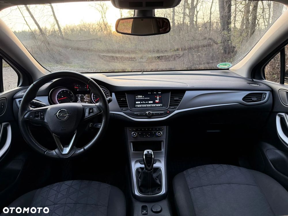 Opel Astra 1.4 Turbo 120 Jahre - 4