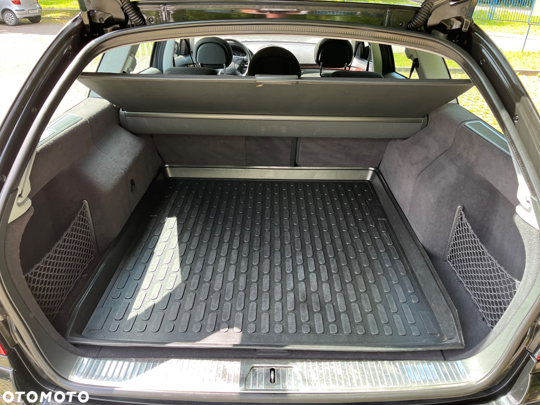 Mercedes-Benz Klasa E 200 T Kompressor Automatik Classic - 30