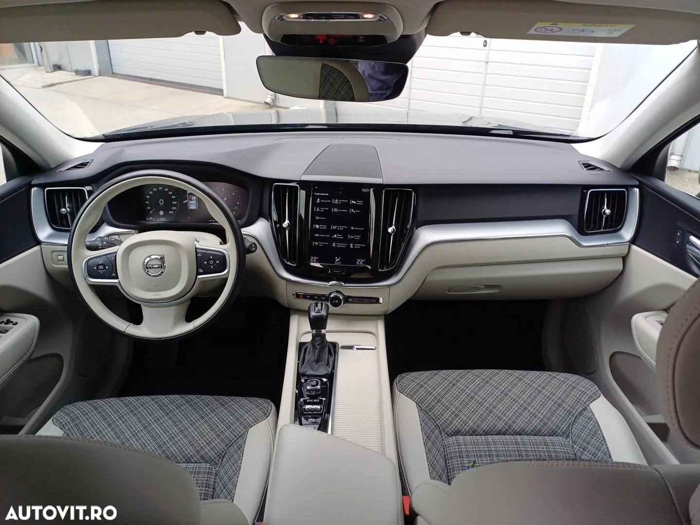 Volvo XC 60 D4 AWD Geartronic Momentum - 19