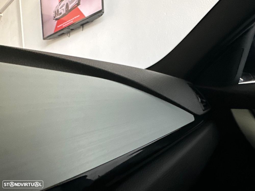 BMW 320 d Pack M - 28