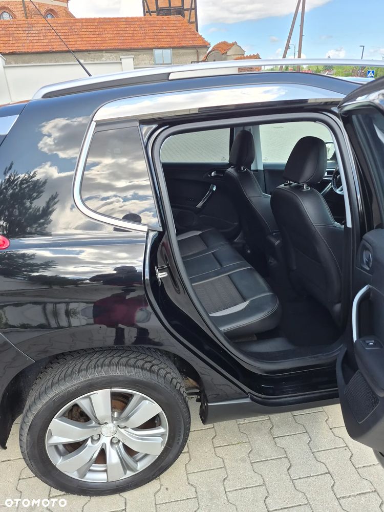 Peugeot 2008 - 11