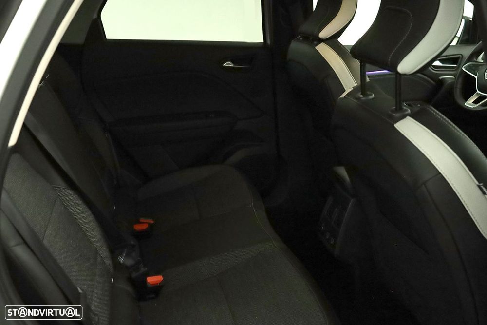 Renault Captur 1.0 TCe Techno Bi-Fuel - 24