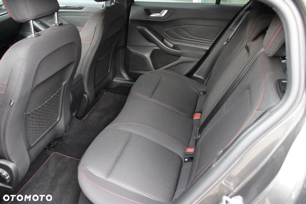 Ford Focus - 9