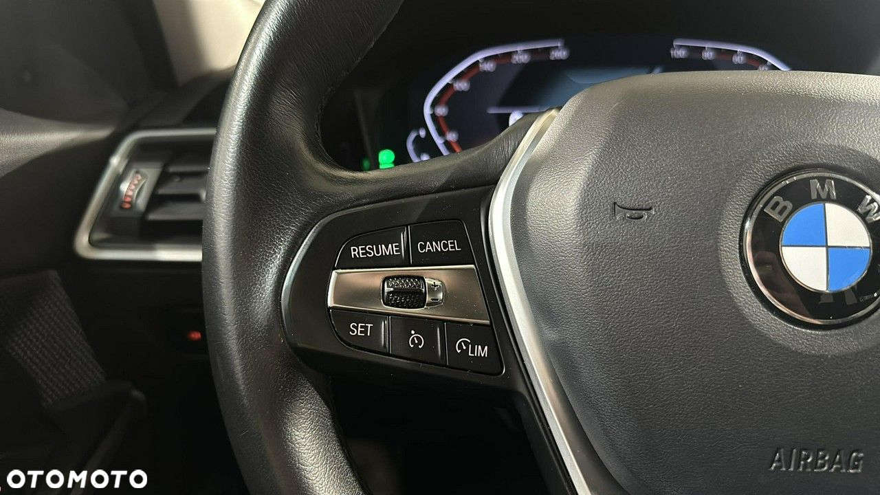 BMW Seria 3 - 21