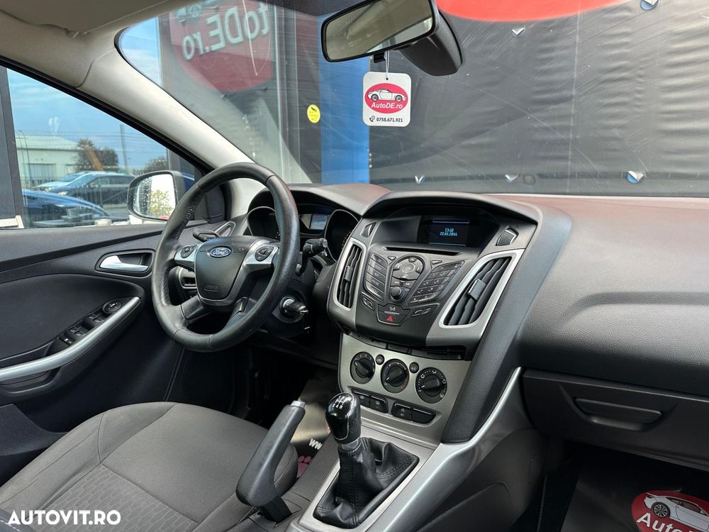 Ford Focus - 9