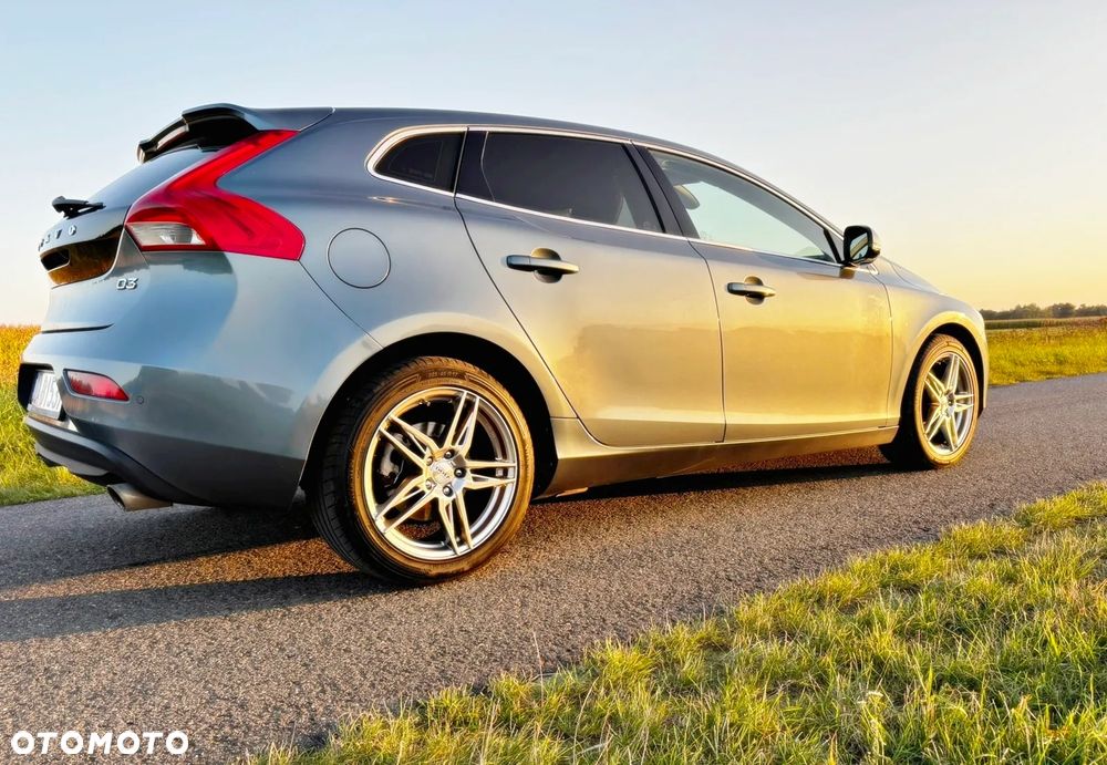 Volvo V40 D3 Momentum - 10