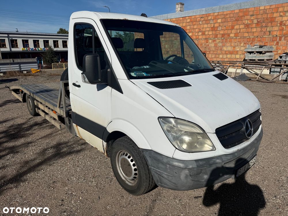 Mercedes-Benz Sprinter - 2