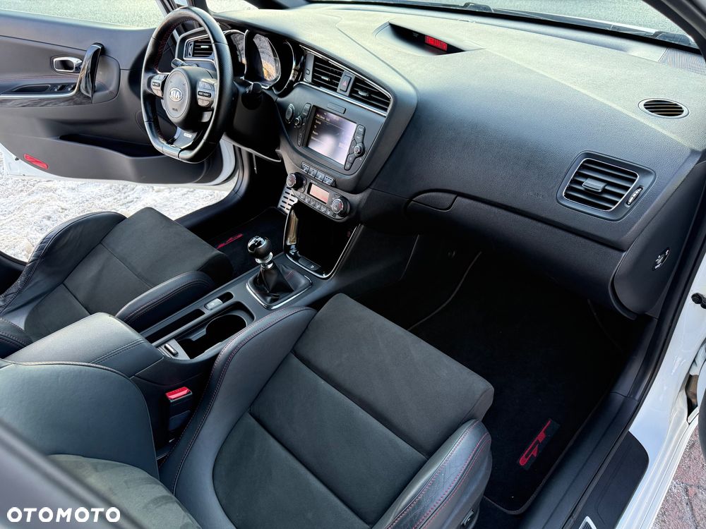 Kia Ceed 1.6 T-GDI GT-Track - 17