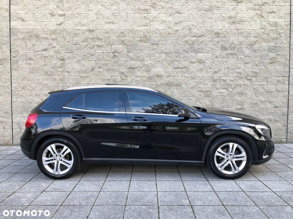 Mercedes-Benz GLA 200 Activity Edition - 17