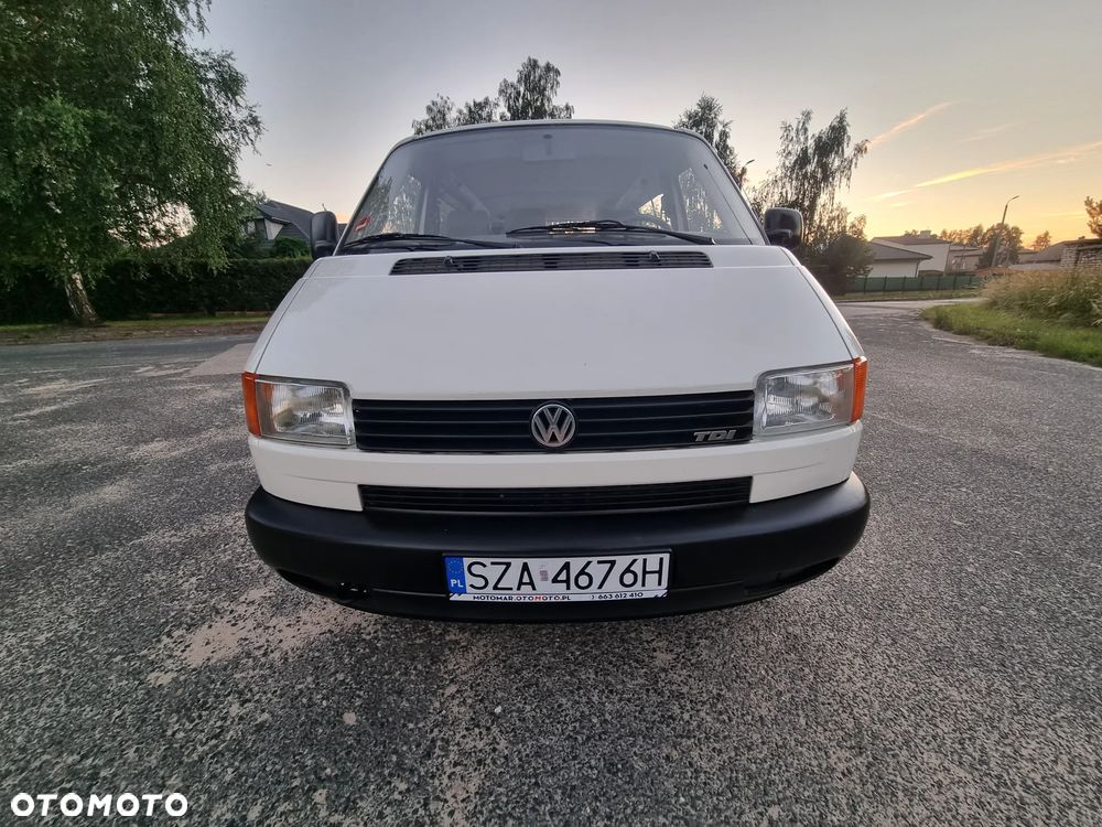Volkswagen Transporter - 9