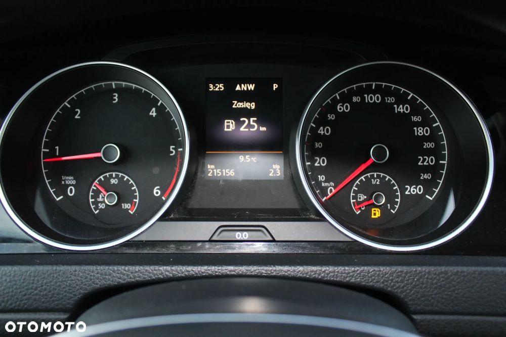 Volkswagen Golf - 26