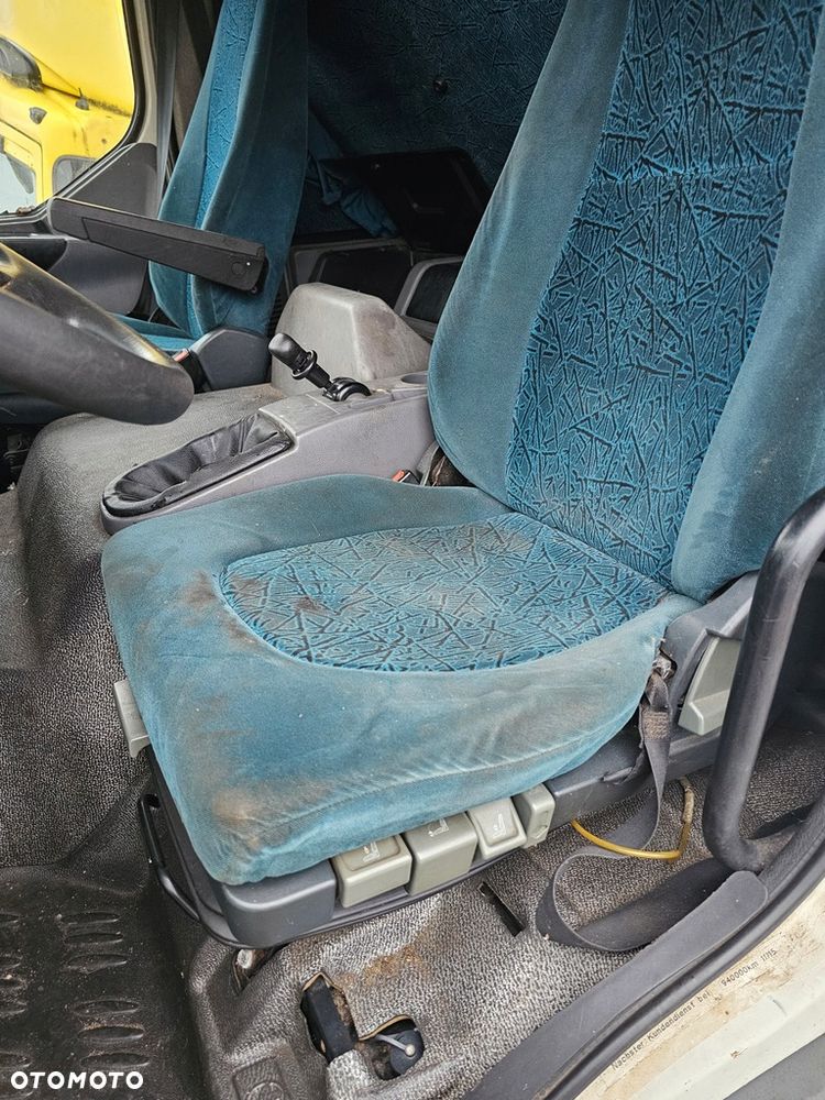 FOTEL LEWY SIEDZISKO KIEROWCY PNEUMATYCZY DAF LF 45 55 01-06 rok - 4