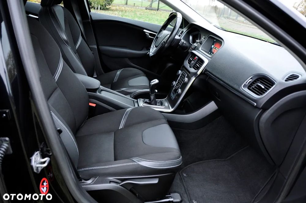 Volvo V40 T3 Momentum - 11